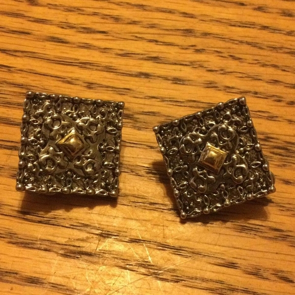 Vintage clip on earrings - Picture 1 of 2